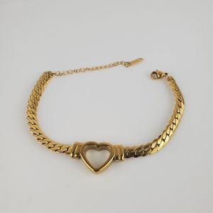 Set of bracelet and necklace